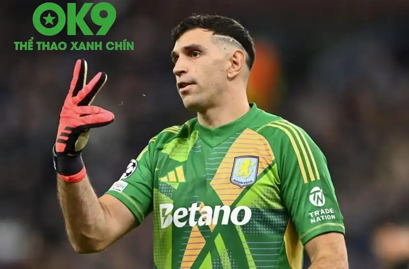 Ruben Amorim đặt mục tiêu chiêu mộ Emiliano Martinez (Ảnh: Mirror)
